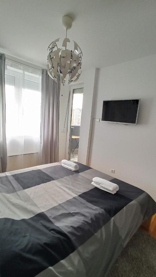 Luxury Apartments Parking In Garage Ni Εξωτερικό φωτογραφία