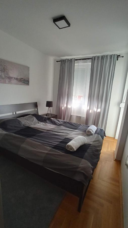 Luxury Apartments Parking In Garage Ni Εξωτερικό φωτογραφία
