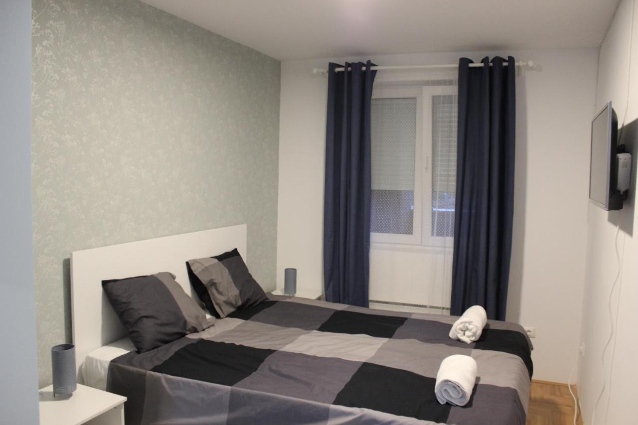Luxury Apartments Parking In Garage Ni Εξωτερικό φωτογραφία